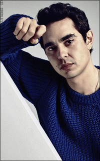 Max Minghella ViRUWbq5_o