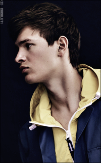 Ansel Elgort  WikkT5JX_o