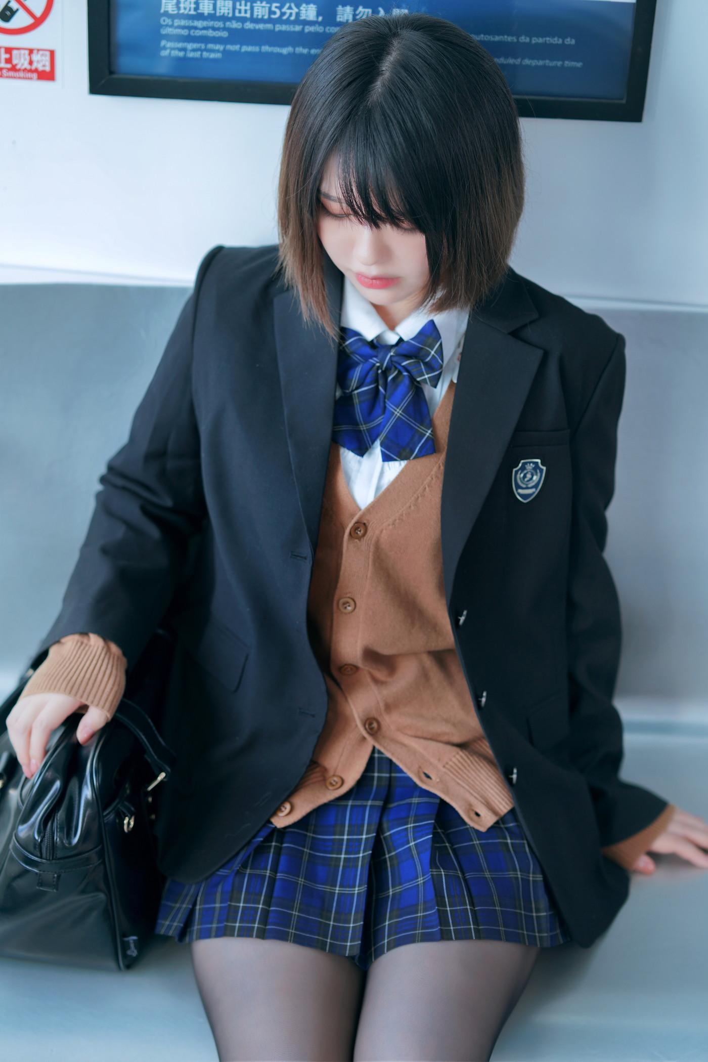 Cosplay 半半子Banbanko 彼女の制服(20)