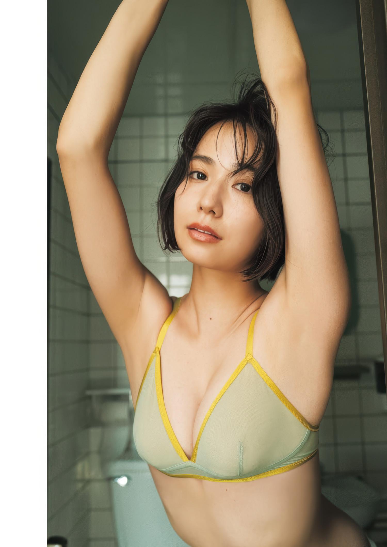 Ayaka Shinya 新谷あやか, Young Jump 2025 No.38 (ヤングジャンプ 2025年38号)(7)