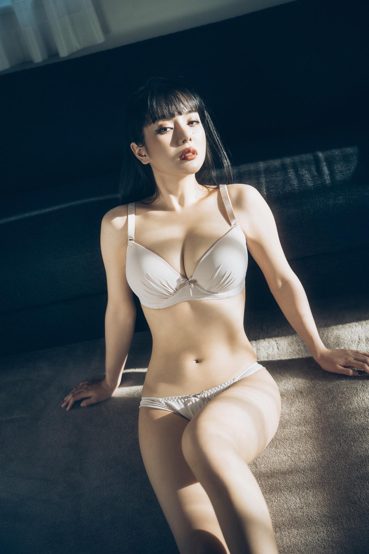 EIMI エイミ, デジタル写真集 「Undergarments」 Set.01(27)