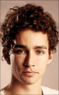 Robert Sheehan 6nAuU3qK_o