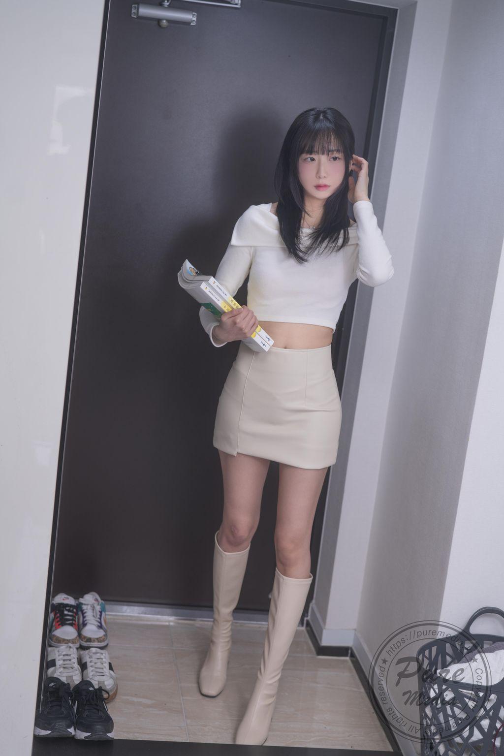 Pure Media Vol.279: Hina (히나) – Secret Tutoring With Slut Girl (192 photos)(17)