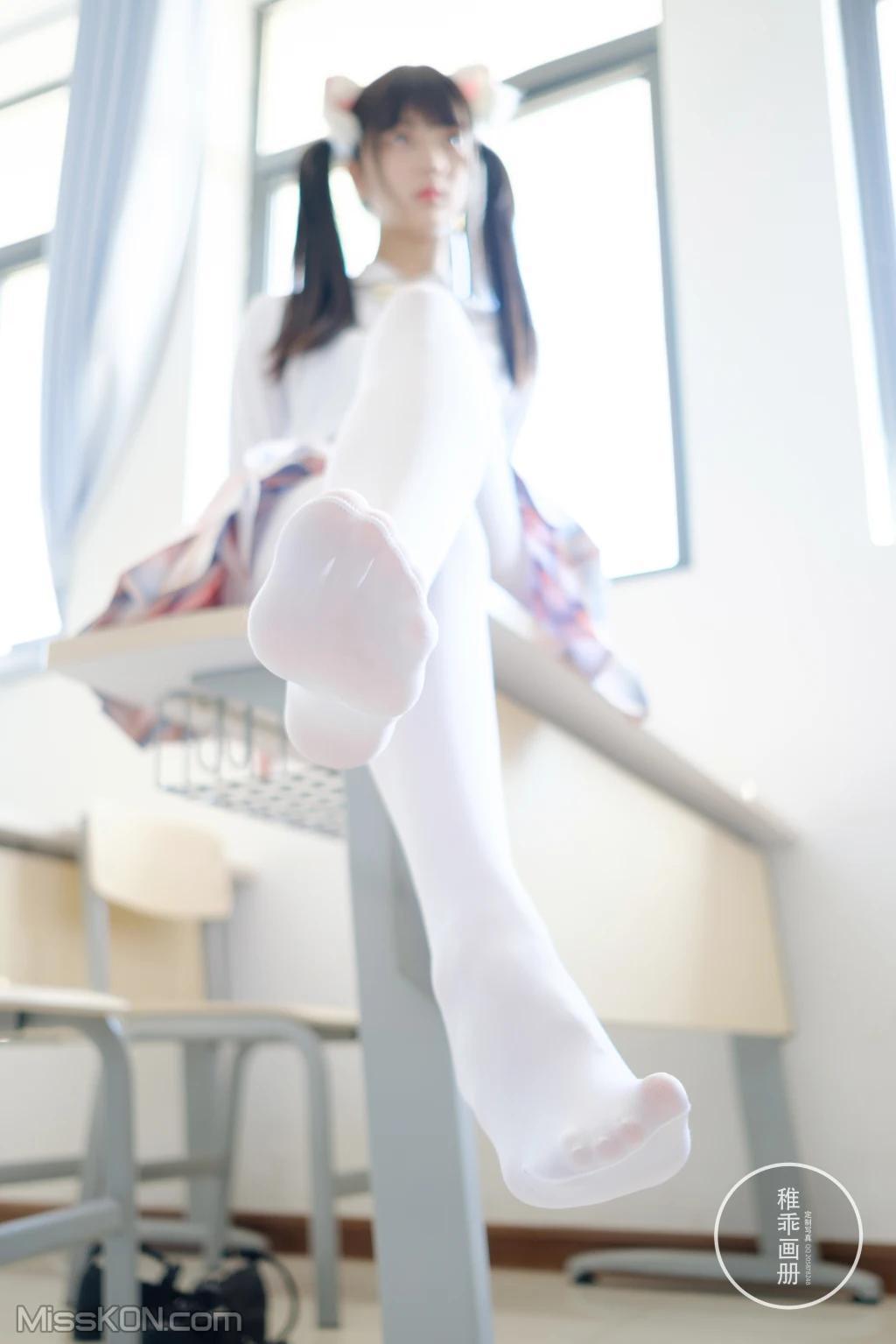 Coser@稚乖画册: 晴空04 夜夜 80d 白丝jk (63 photos )(53)