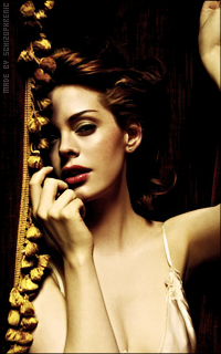 Rose McGowan RnaASynQ_o