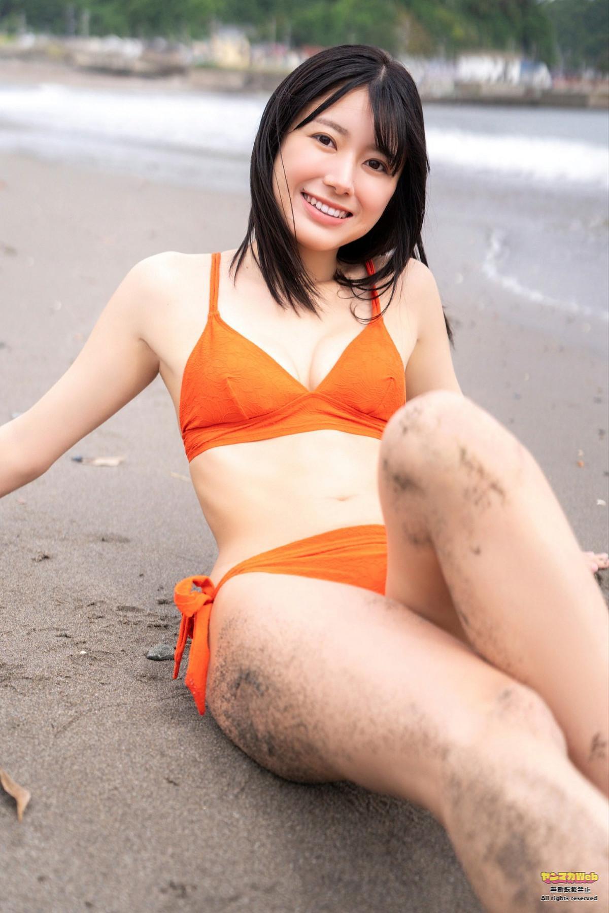 大西桃香・中野郁海, Young Magazine 2025 No.34 (ヤングマガジン 2025年34号)(10)