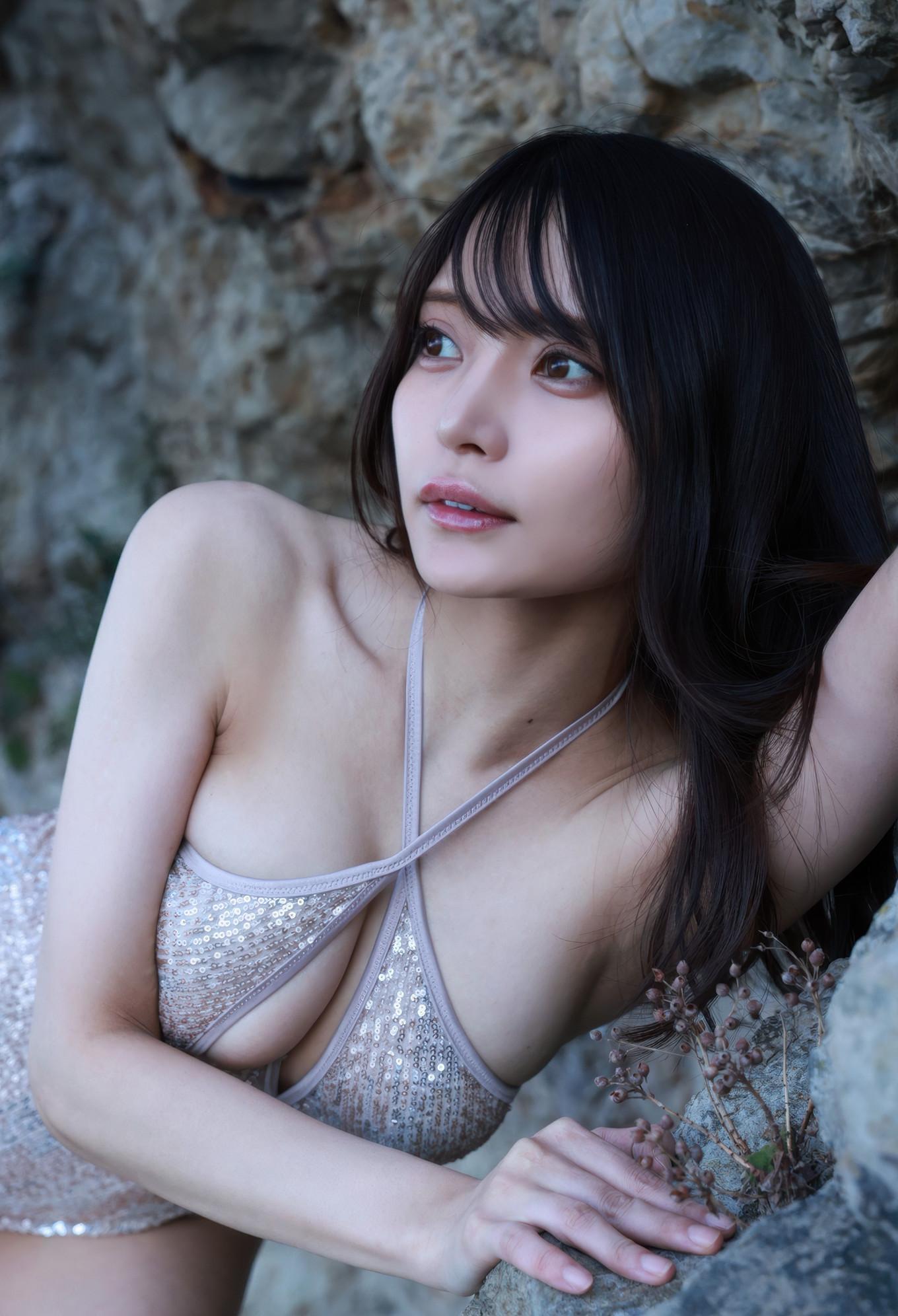 Sayaka Nitori 似鳥沙也加, 旬撮ガール Vol.3 濡れた金ビキニは有形文化財 Set.02(7)
