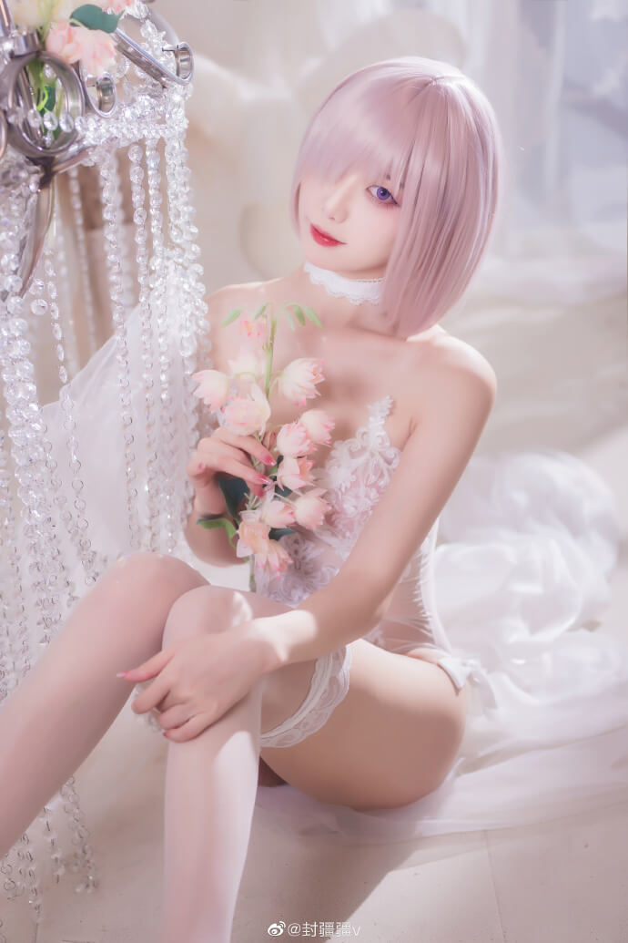 Cosplay：fgo玛修同人婚纱cos,绝美身姿浪漫白丝 @封疆疆v