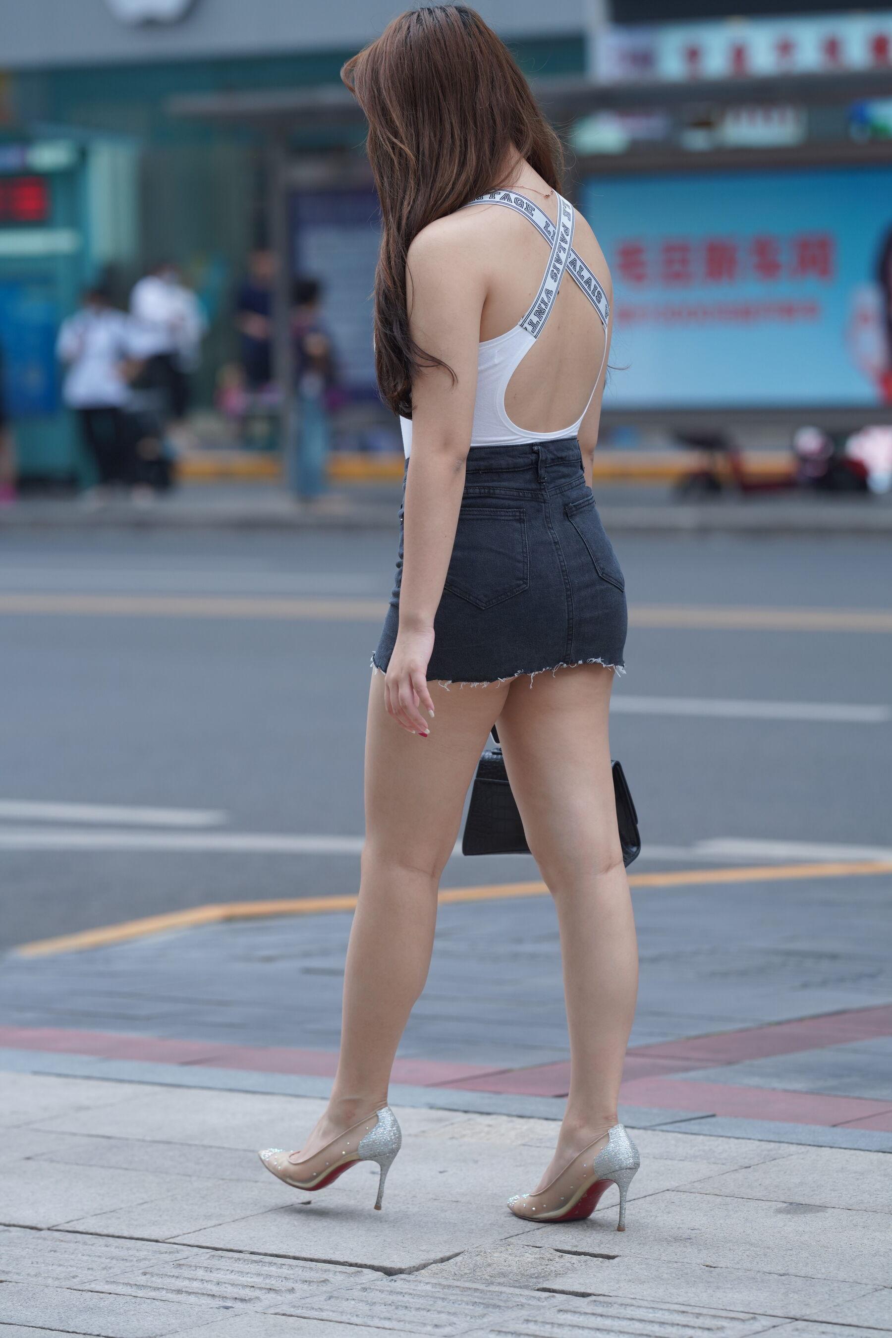 街拍 透明高跟热裤美女(393)