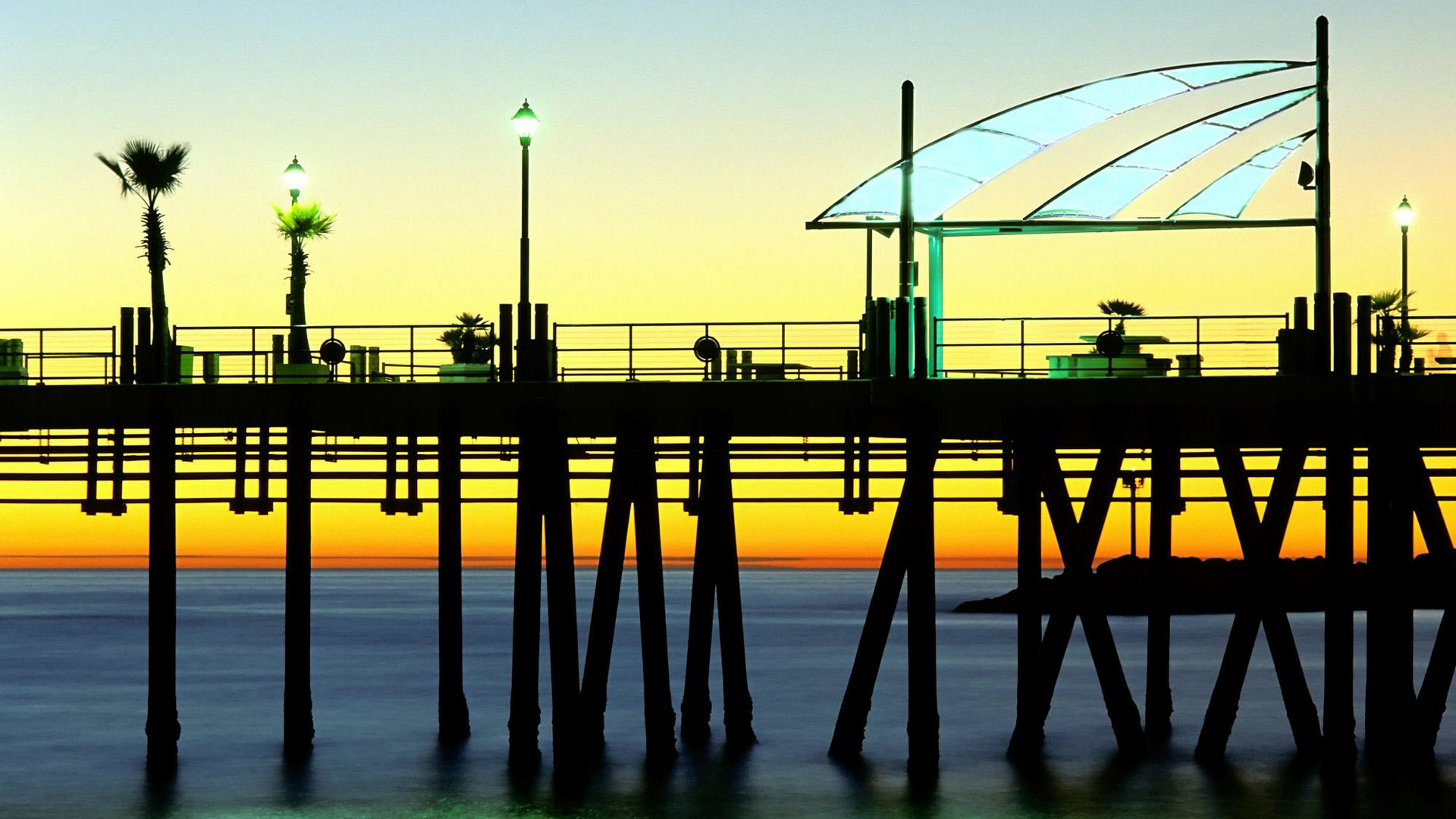 Redondo Pier, Redondo Beach, California.jpg