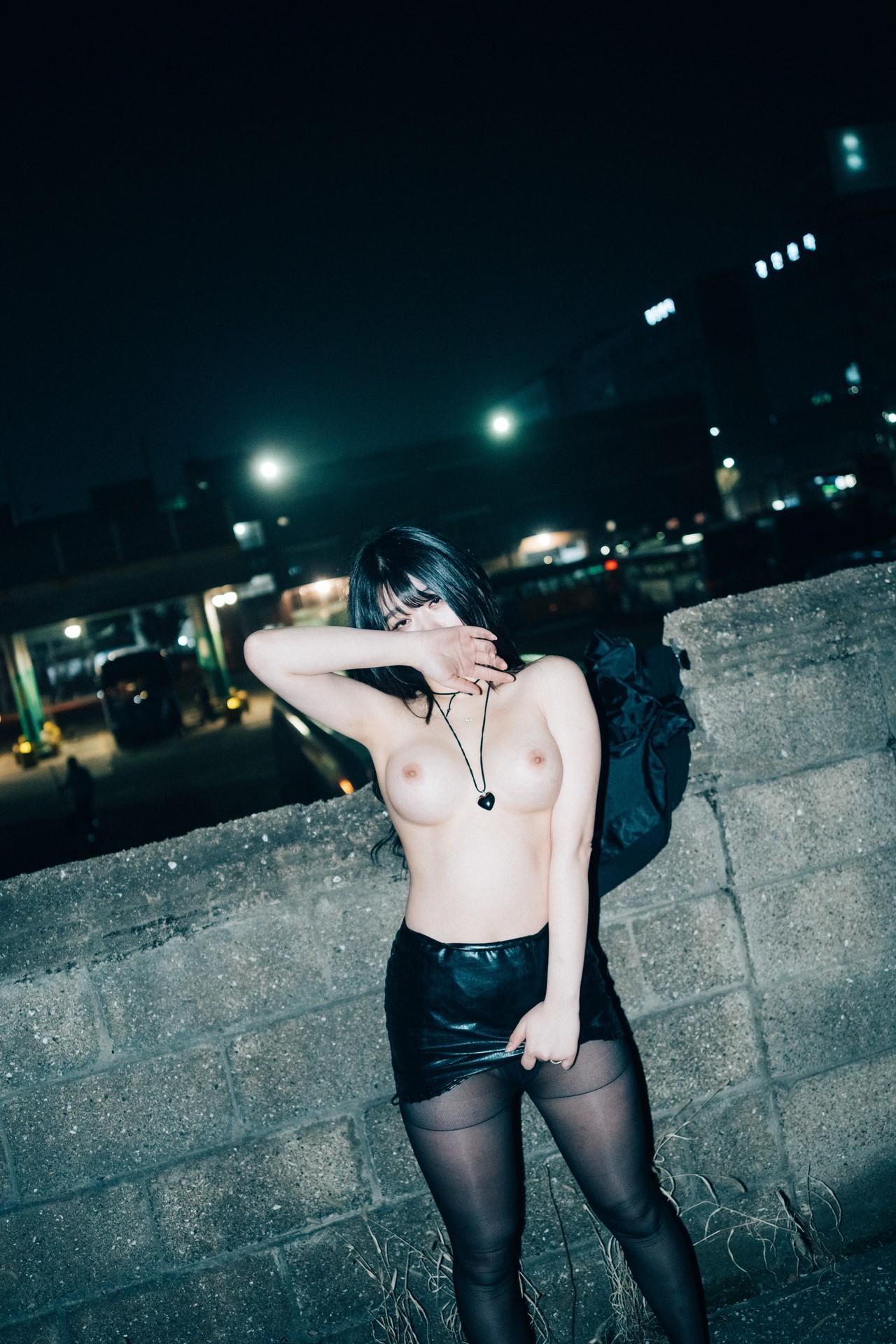 ZIA.Kwon 권지아, [Loozy] XXX At Night Road Set.02(68)