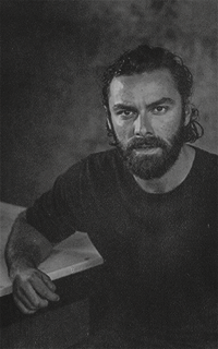 Aidan Turner YROST6pF_o