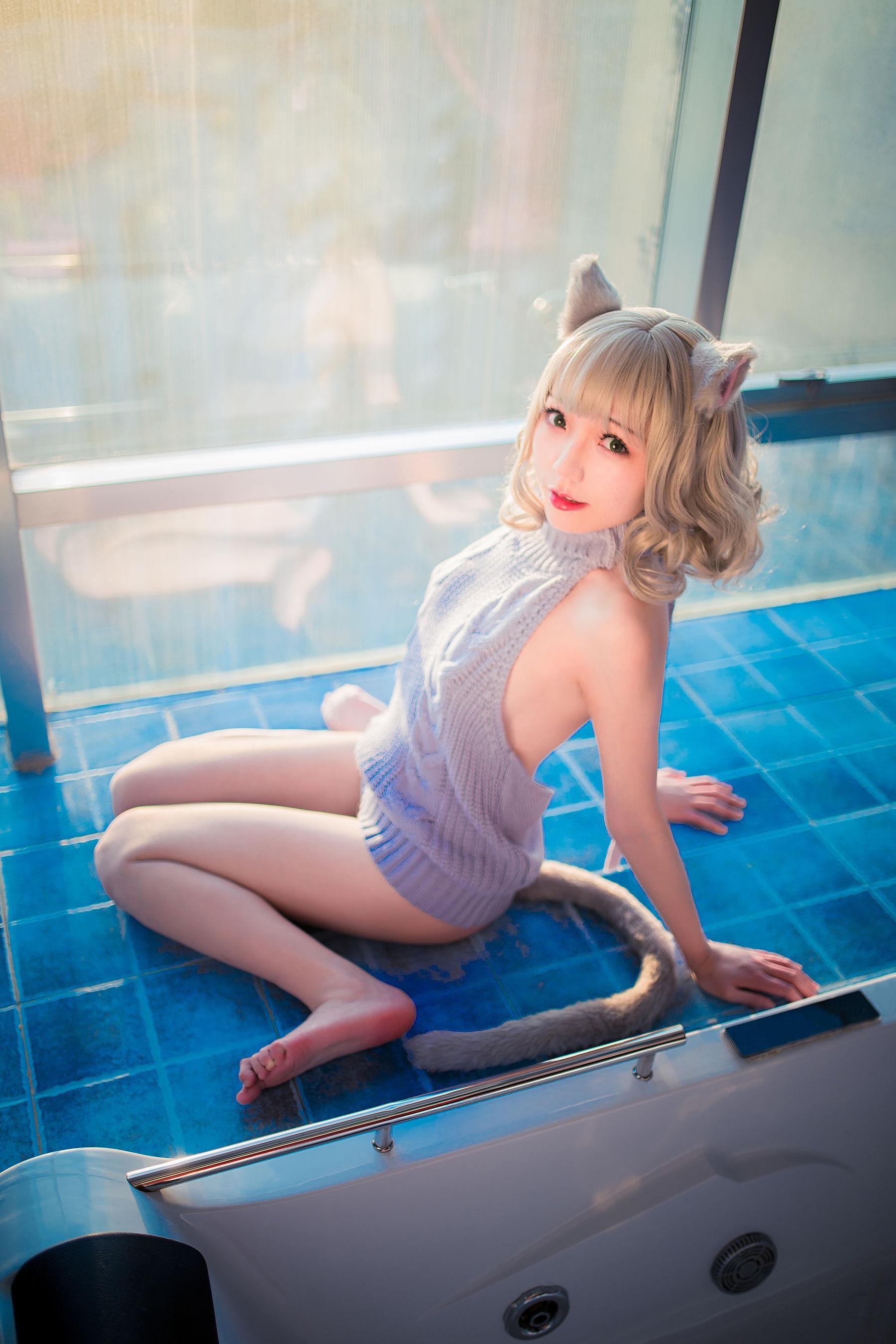 [网红COSER] 萝莉福利真央Mao – 露背毛衣(37)