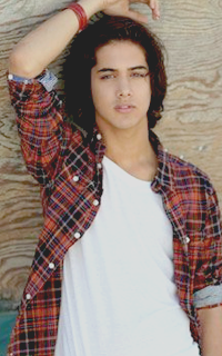 Avan Jogia JOfqlcj1_o