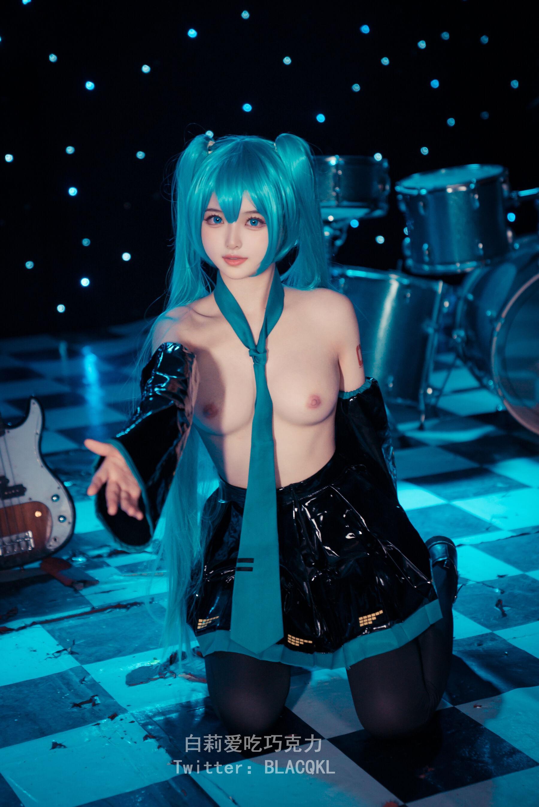 国模人体 白莉爱吃巧克力《未来初音 Miku》(77)