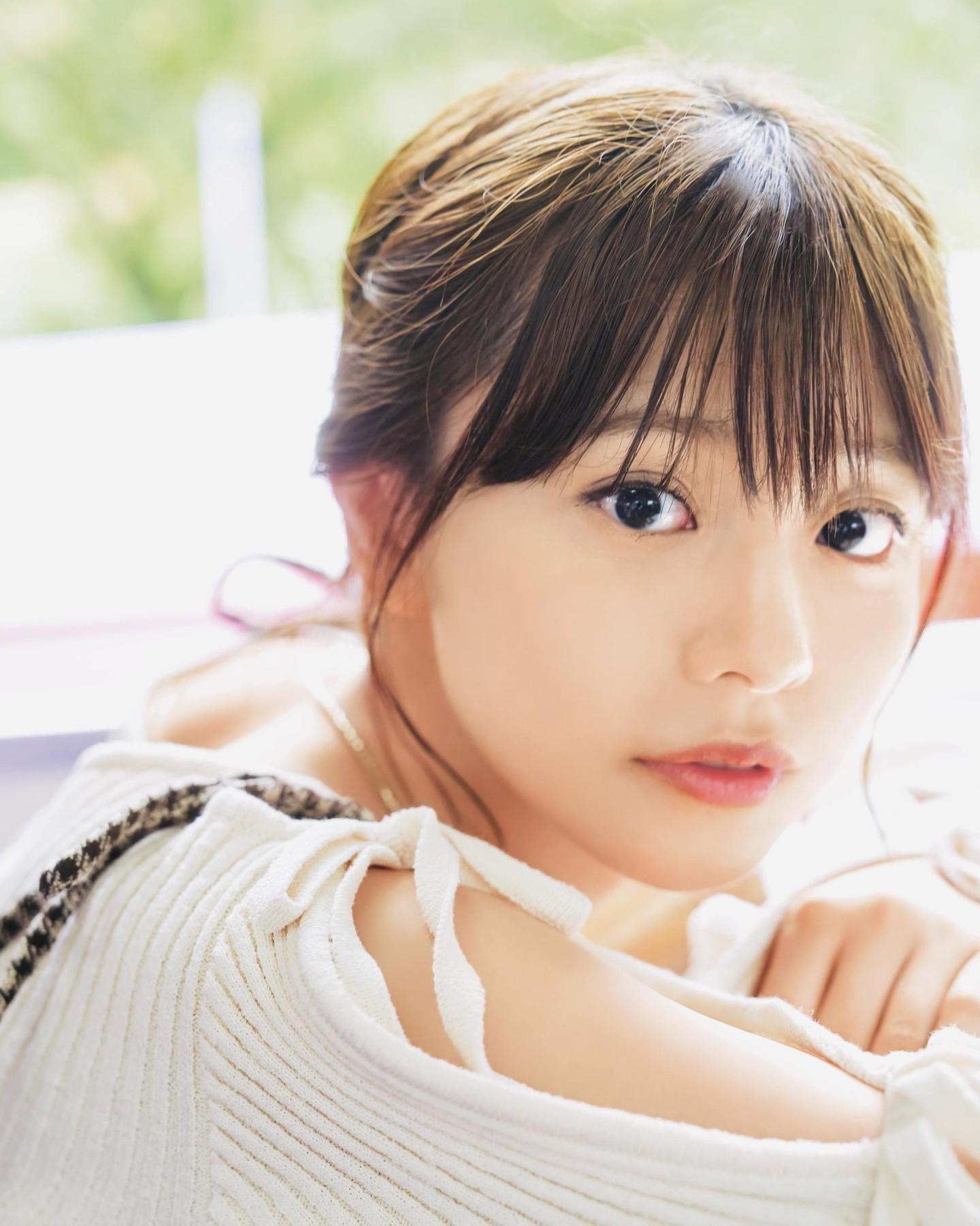 Hikari Kabashima 椛島光, Young Jump 2023 No.46 (ヤングジャンプ 2023年46号)(11)