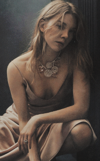 Natalie Dormer  IfhAeGIn_o