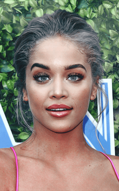 Jasmine Sanders MsJOv0j6_o