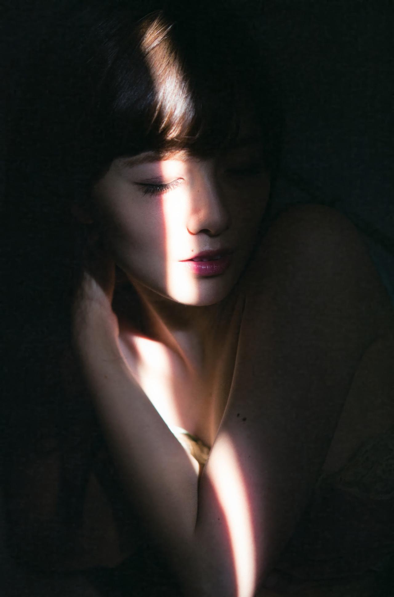 Mai Shiraishi 白石麻衣, ファースト写真集 「清純な大人」 Set.03(25)