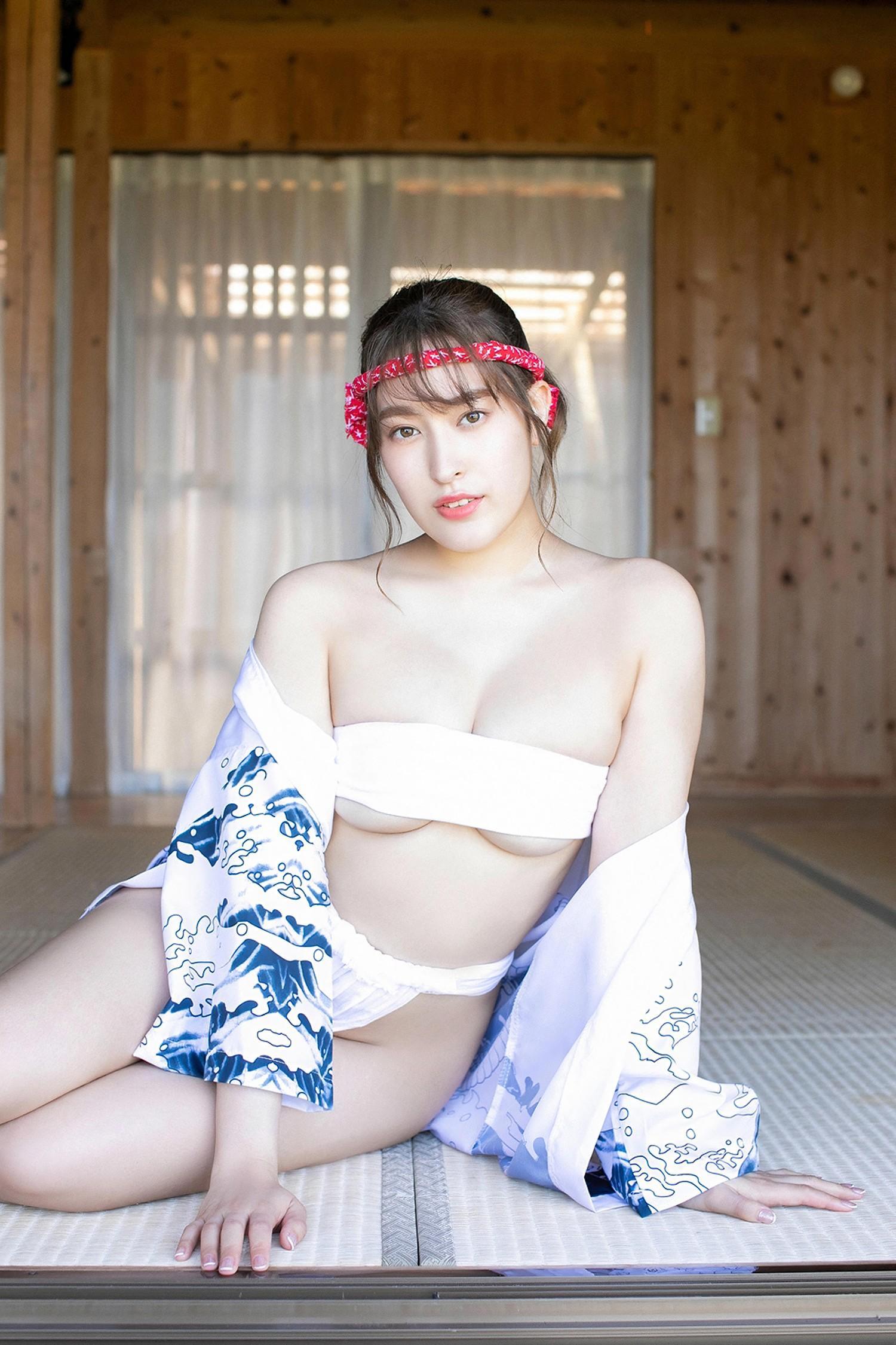 Rina Hirata 平田梨奈, YS-Web [元AKB48ひらりーの衝撃！泡風呂ショット!!] Set.03(8)