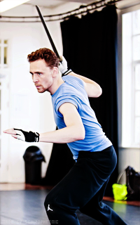Tom Hiddleston 9viN9EVh_o