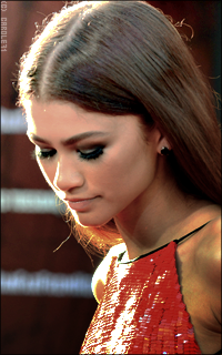 Zendaya Coleman DgNz1FFi_o