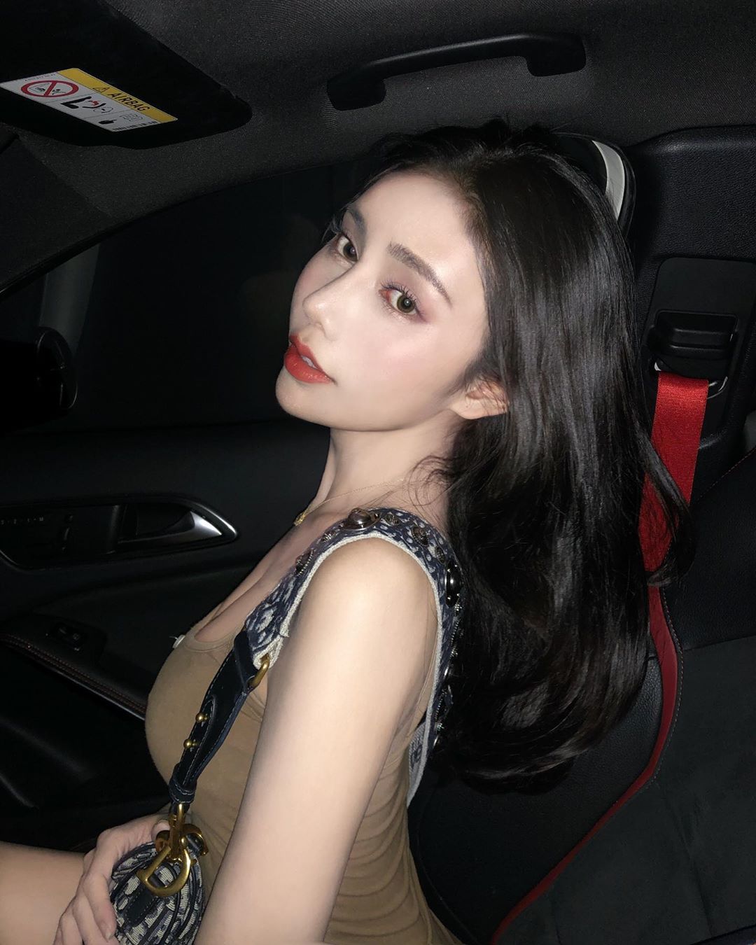 IG正妹—李薇 RfEXEFCe o - IG正妹—李薇