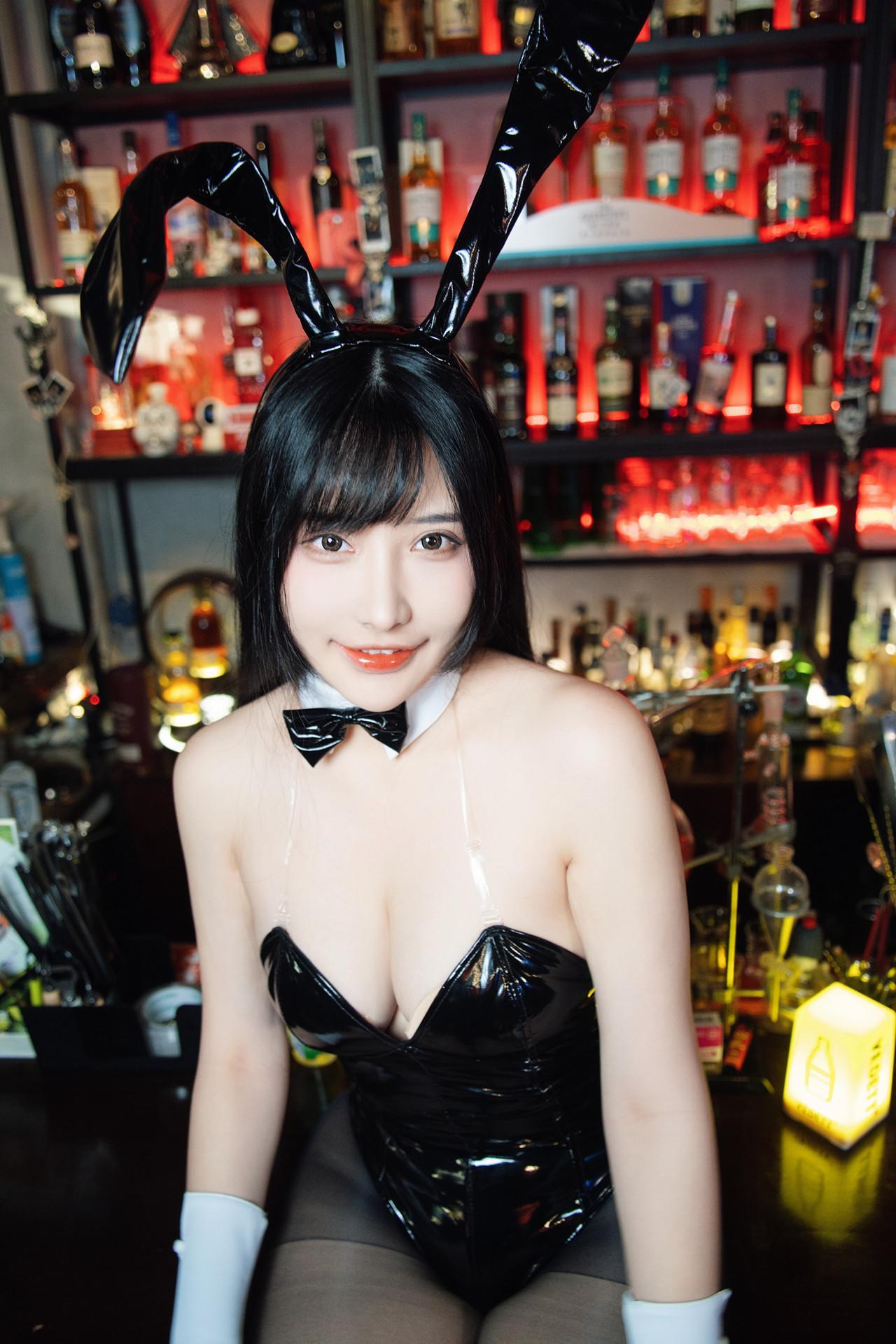 Cosplay 糖果果candy – 黑胶兔兔2 Set.02(28)