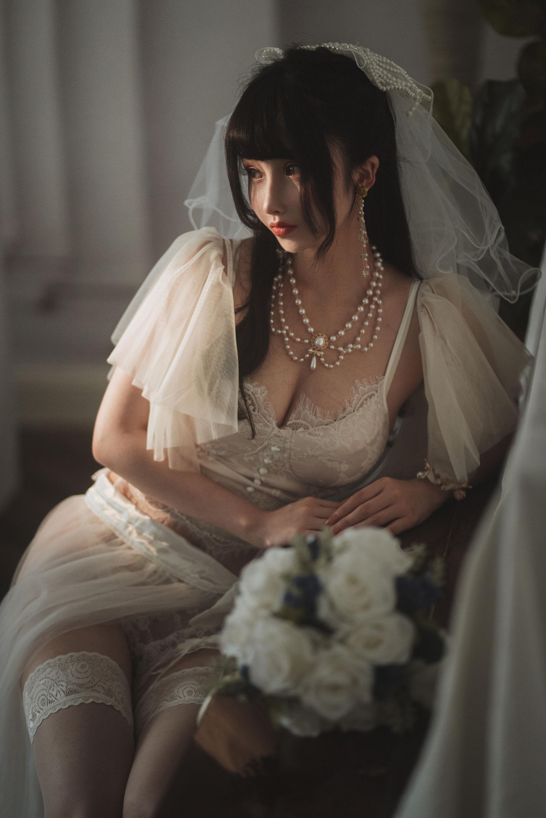 [网红COSER写真] rioko凉凉子 – 透明婚纱(8)