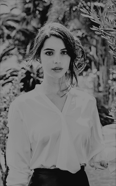 Adelaide Kane TGZ3TQuG_o