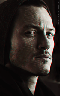 Luke Evans PumEEfyp_o