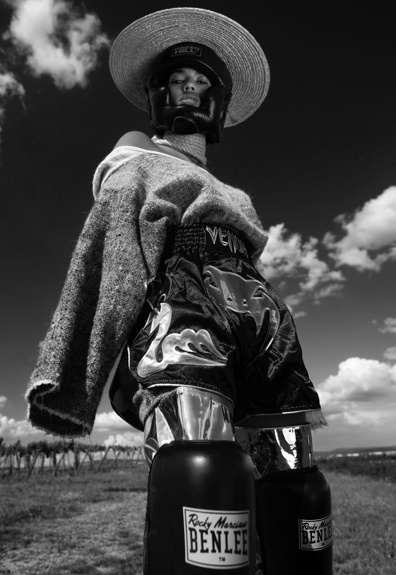 Lara Ndiaye by Attila Udvardi / Kaltblut Magazine Нетрадиционный взгляд на модную одежду / фото 06