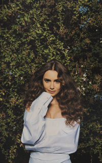 Lily Collins BwodFC7a_o