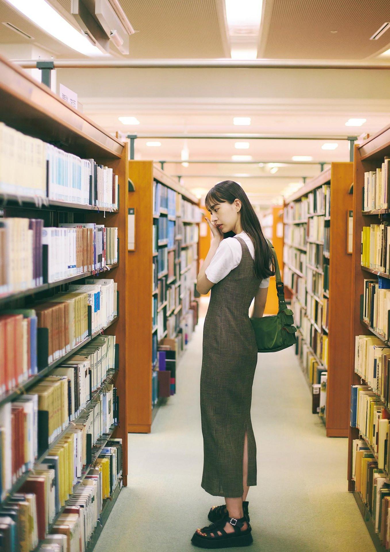 Hiroe Igeta 井桁弘恵, 写真集 「つかのま」 Set.01(10)
