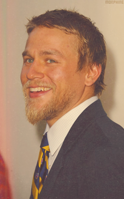 Charlie Hunnam PmXDfmO4_o