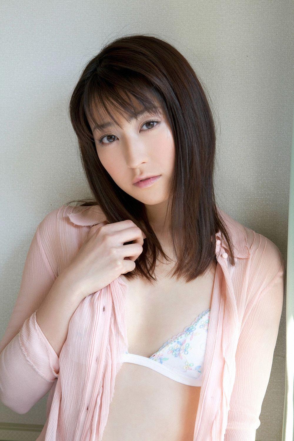 黒田有彩《才女のHOT SHOT!》写真集 [YS Web] Vol.437(31)