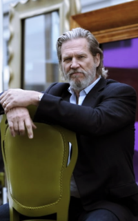 Jeff Bridges LpYhK8gU_o