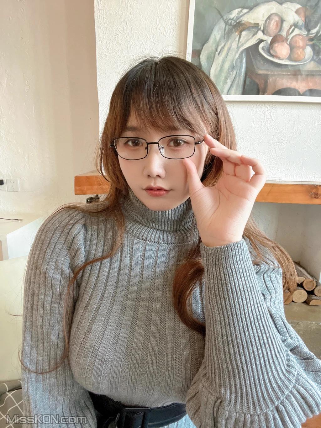 Coser@麻花麻花酱: 自拍包一 (57 photos )(16)