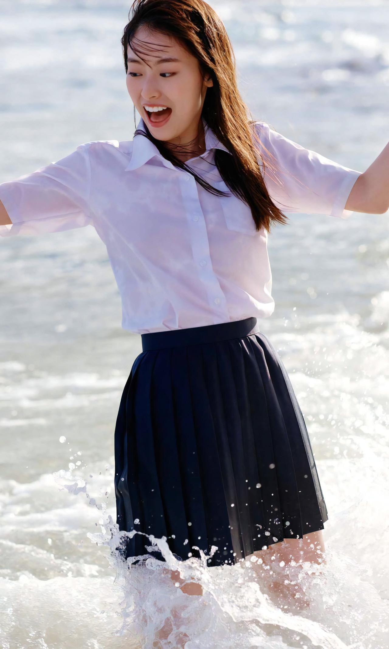 Ayaka Imoto 井本彩花, デジタル写真集 「ヒロインは凛として美しい17歳。」 Set.03(8)