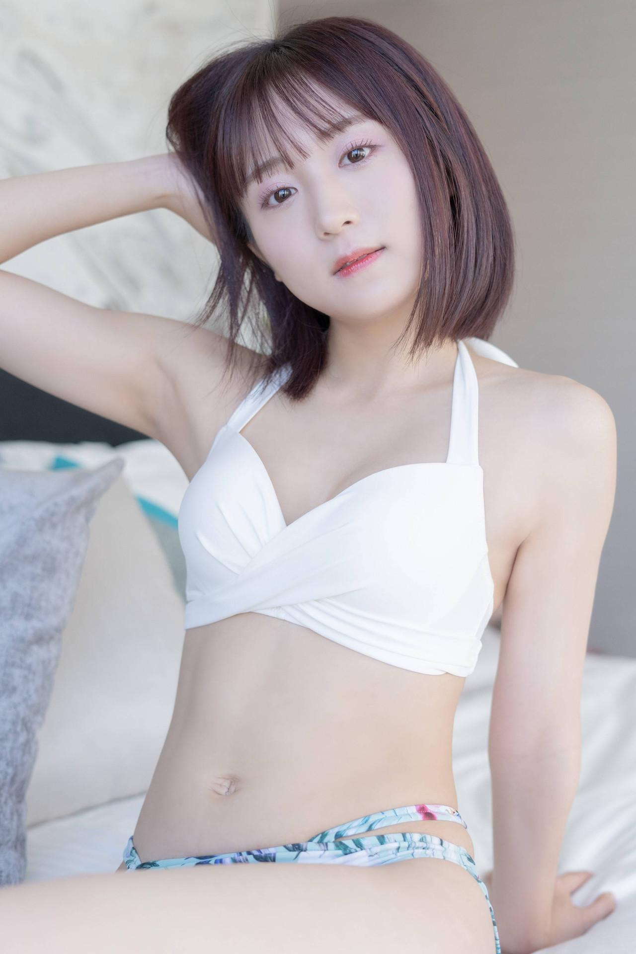 Nagisa Sakaguchi 坂口渚沙, 写真集 48Times Premium Album Set.02(3)