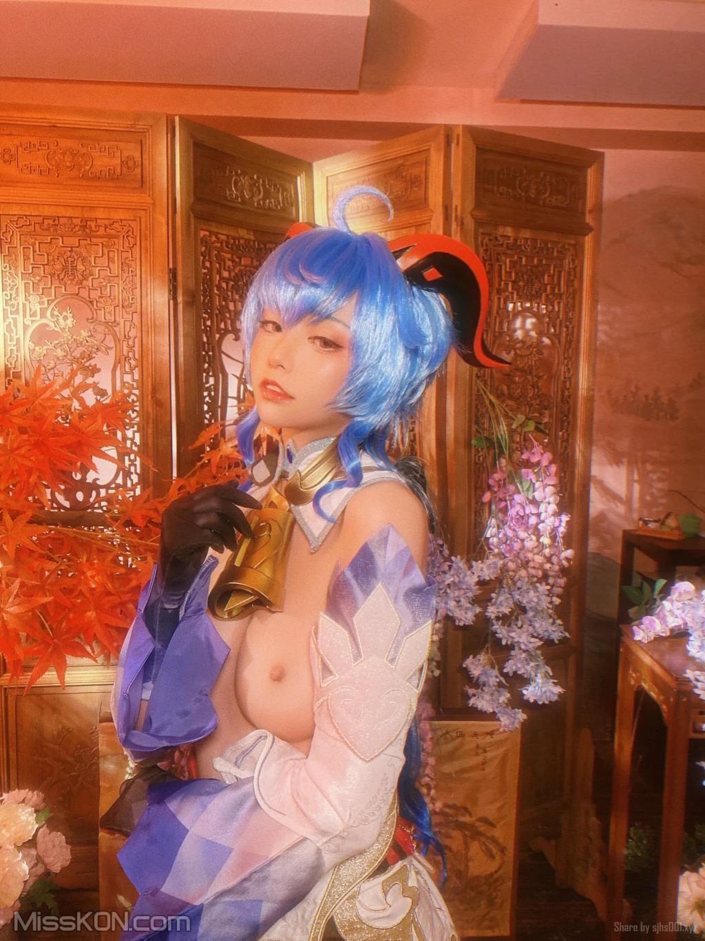 Coser@爆机少女喵小吉 (Nekokoyoshi): 原神-甘雨 (49 photos )(32)