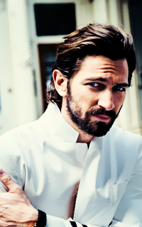 Michiel Huisman Bpxg5hjJ_o