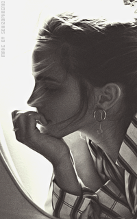 Emma Watson - Page 3 DkSCXZaR_o