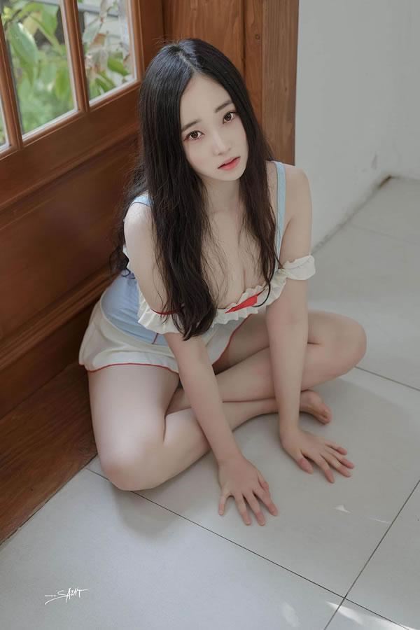 可爱兔女郎Bambi休闲写真楚楚动人(19)