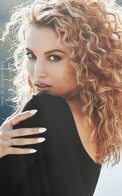 Rose Bertram RlufTcO0_o