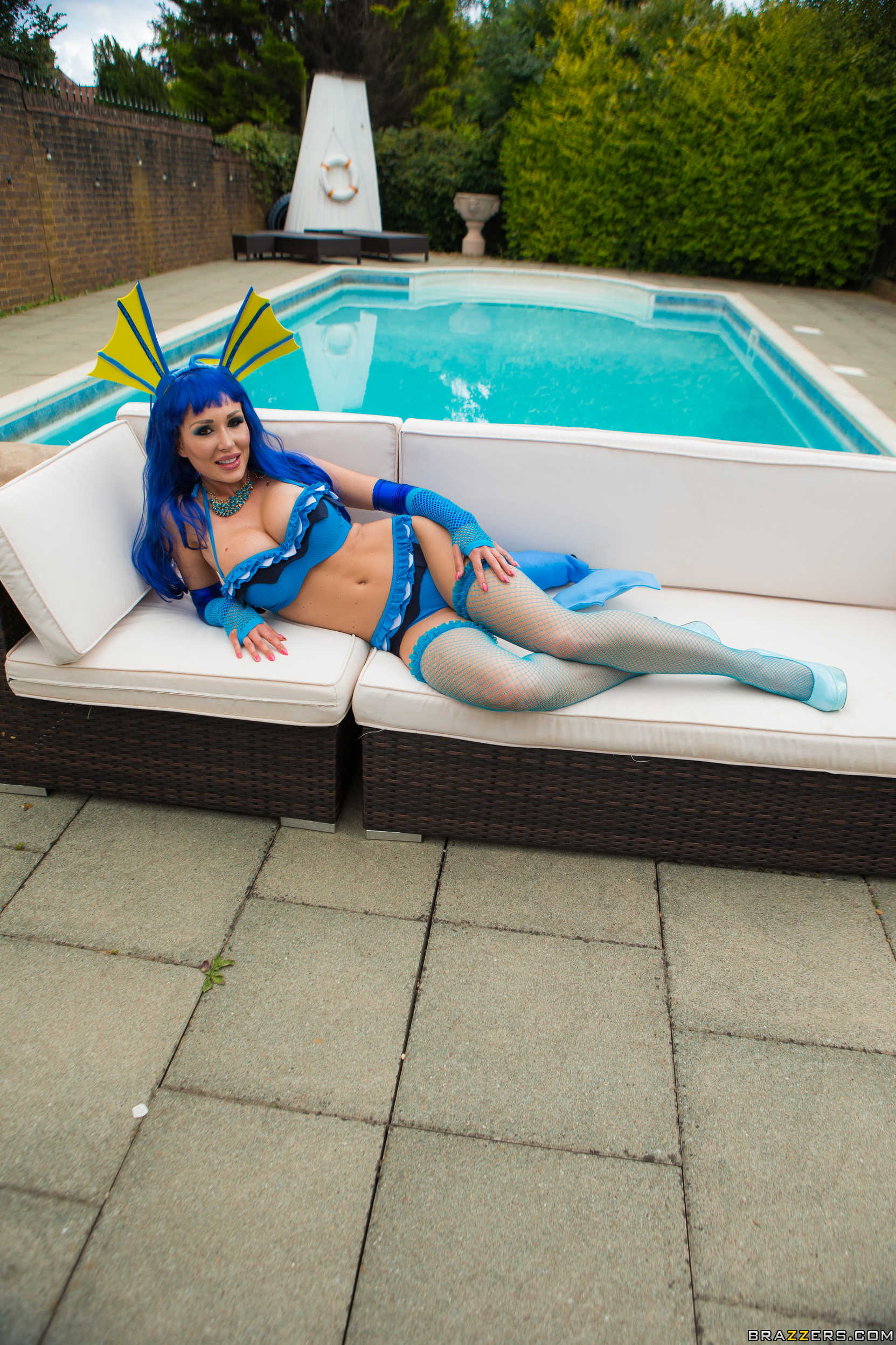 Orgía imperdible con tres chicas cosplayers calientes