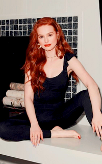 Madelaine Petsch G4Z5Wmit_o