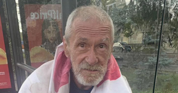 Сергій Зеленський три доби жив на зупинці в центрі Сергій Зеленський три доби жив на зупинці в центрі