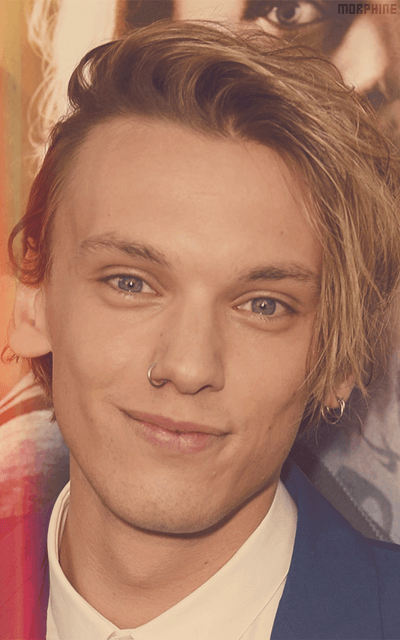 Jamie Campbell Bower CAbiAAWv_o