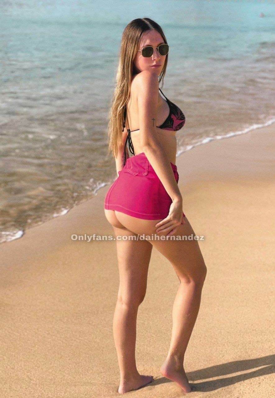 Putita con un culo hermoso 🍑❤️🔥 Putita con un culo hermoso 🍑❤️🔥